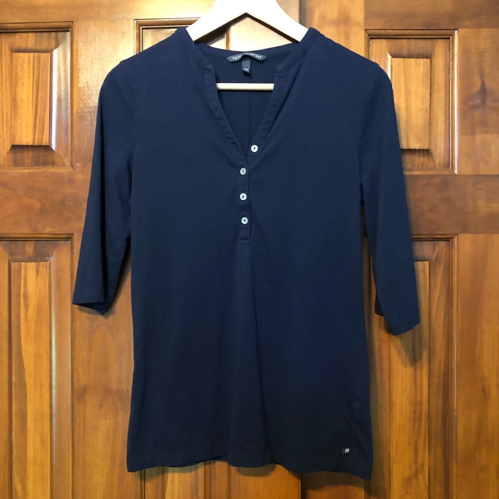 *3/$15* Victoria's Secret 3/4 Sleeve Henley Tee M
